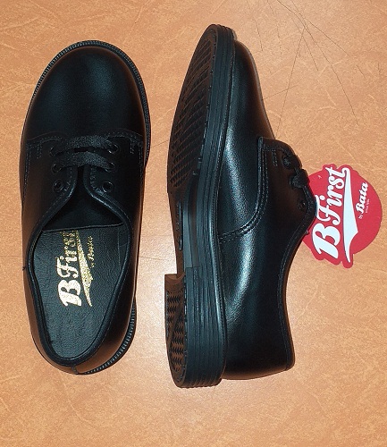 1. B-first (KIDDIES) school shoe